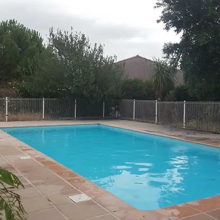 Piscine, Jardin, Parking, 5 Lit, 1500m Cite,wifi